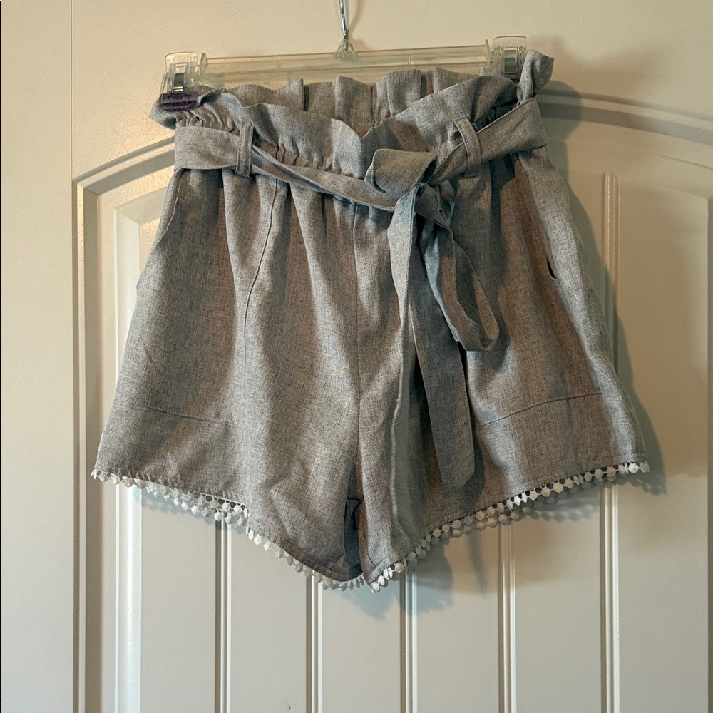 Mazik High Waist Gray Women's Shorts with Belt